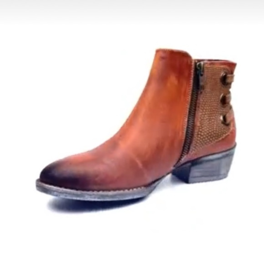 Sterling River Western Style Side Zip Ankle Boots Distressed Cognac